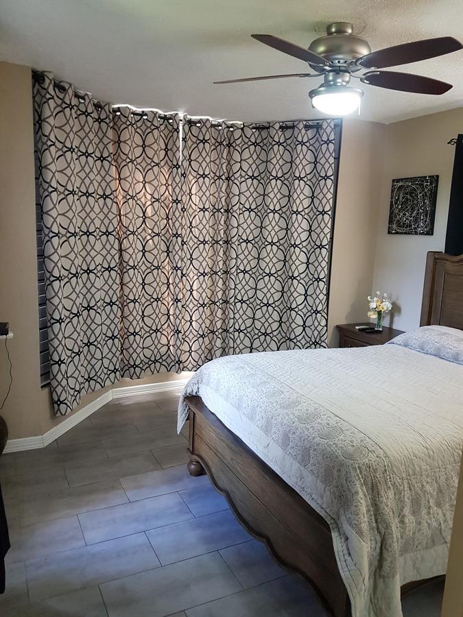 Skycastle Oasis Appartement Ocho Rios Buitenkant foto